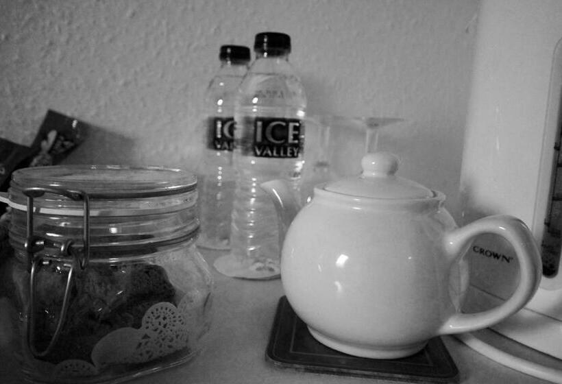 ペンション Clyde House