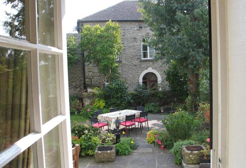 ペンション Clyde House