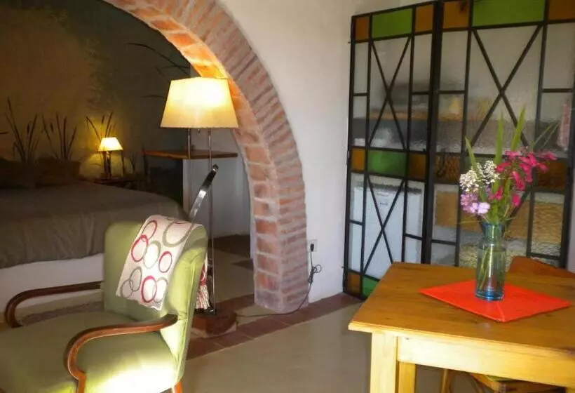 ペンション Posada La Masía