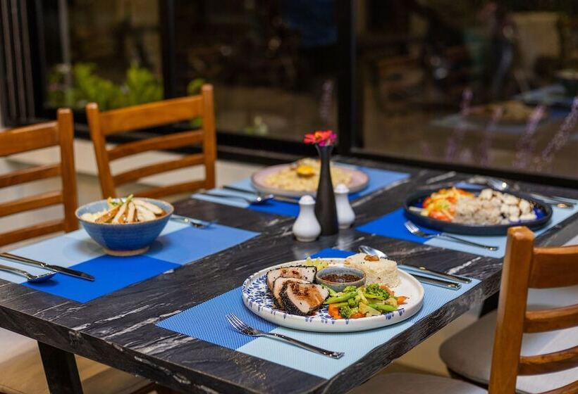 پانسیون Whale Shark Beach