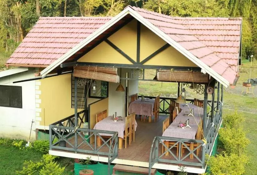 Tiger Tracks Resort