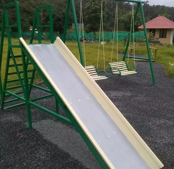 Tiger Tracks Resort