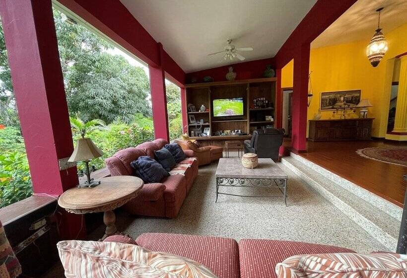 هتل Serena Boutique