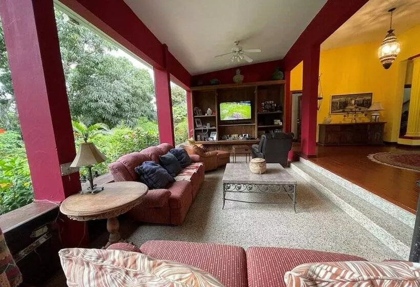 هتل Serena Boutique