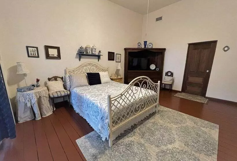 هتل Serena Boutique