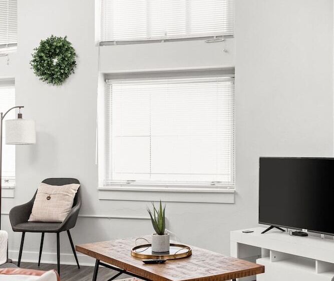 2br/2ba In The Block Apartment By Cozysuites