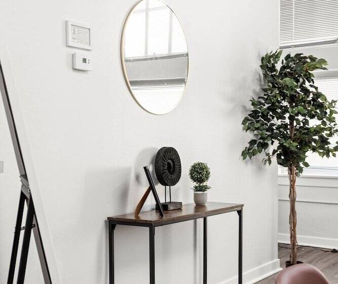 2br/2ba In The Block Apartment By Cozysuites