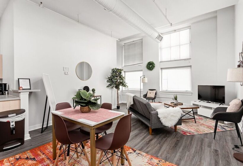 2br/2ba In The Block Apartment By Cozysuites