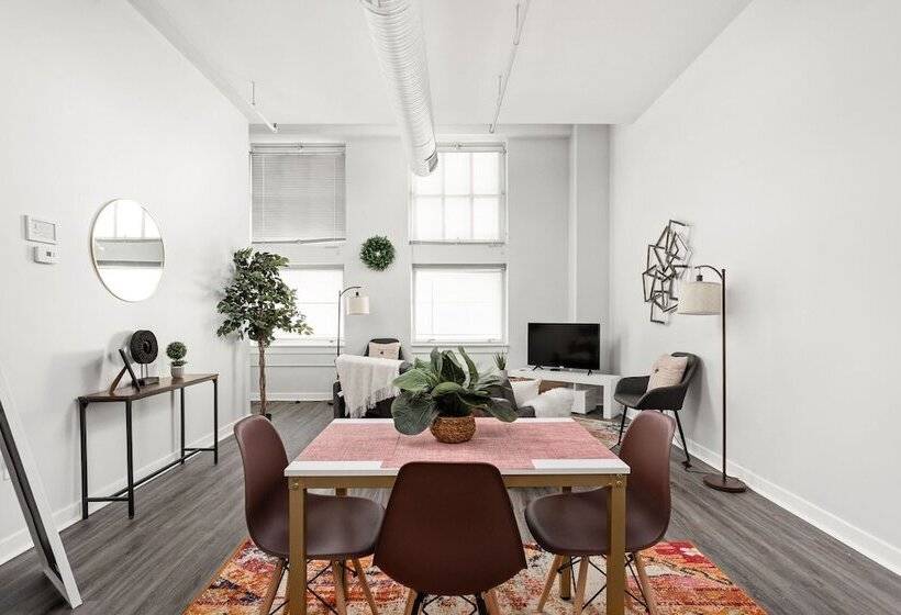 2br/2ba In The Block Apartment By Cozysuites