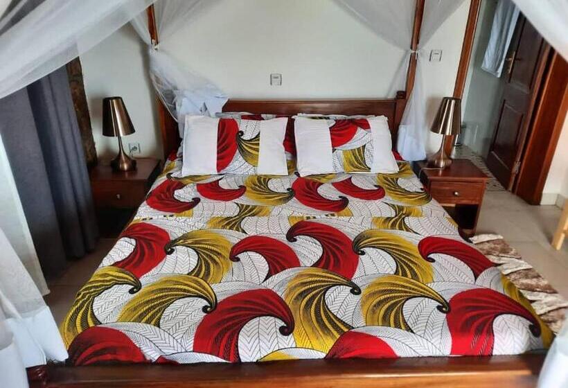 تختخواب و صبحانه Kay Sun