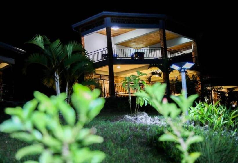 تختخواب و صبحانه Kay Sun