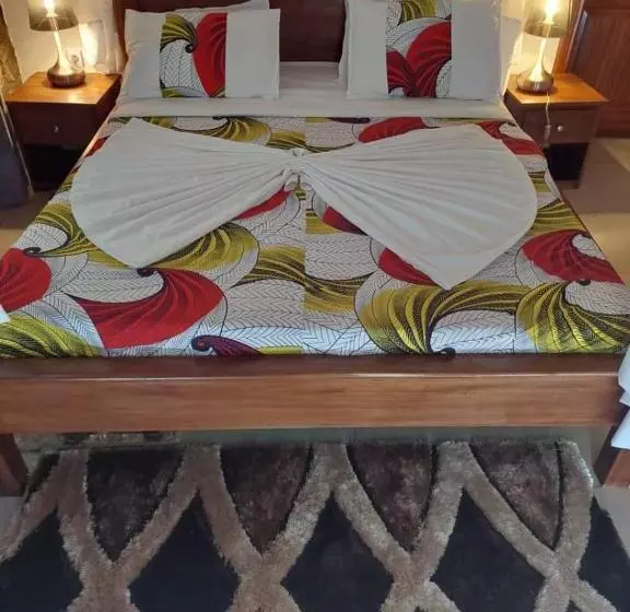 تختخواب و صبحانه Kay Sun