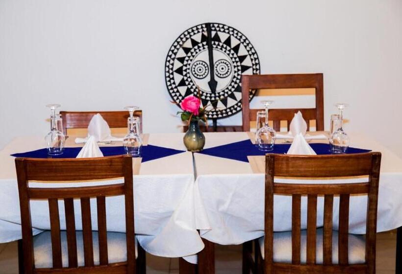 تختخواب و صبحانه Kay Sun