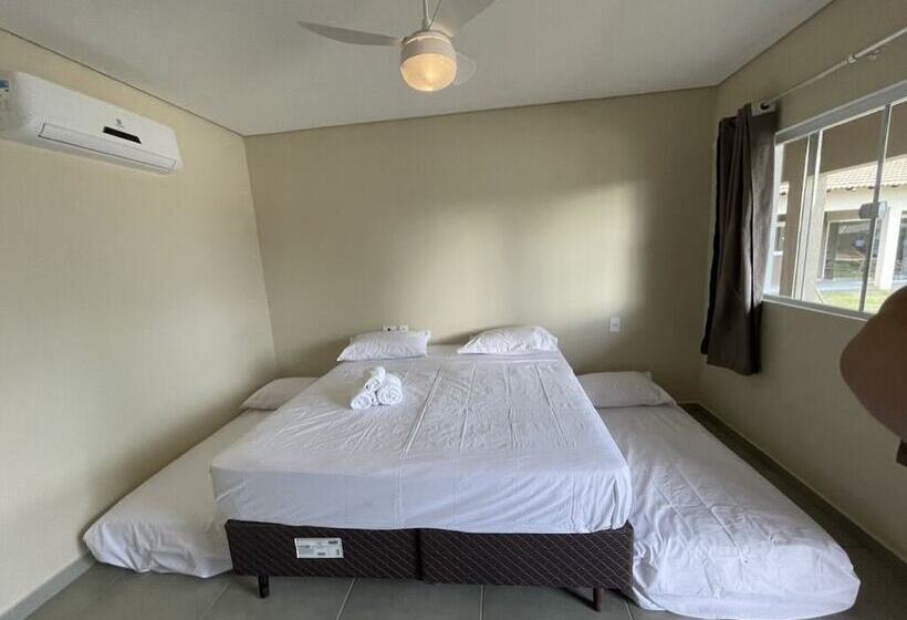 簡易ホテル Pousada Porto Maringa