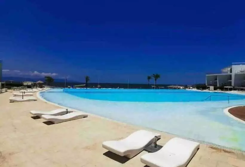 Hotelli Condo Arian By Trvl2hm