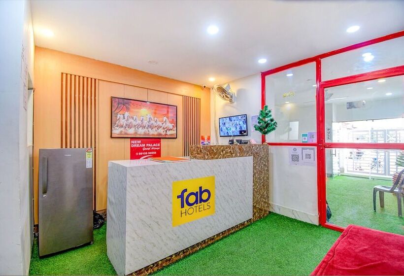 Fabhotel New Dream Palace