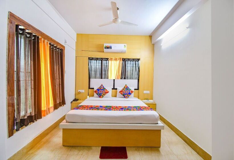 Fabhotel New Dream Palace