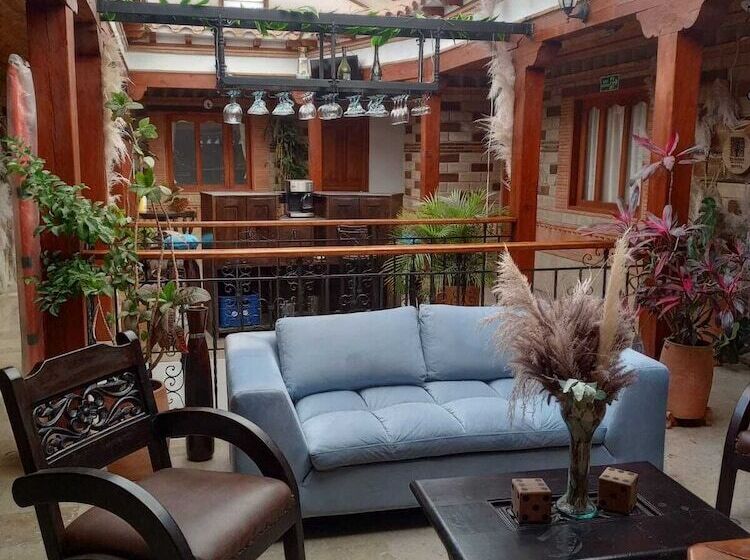 هتل Oasis De La Villa