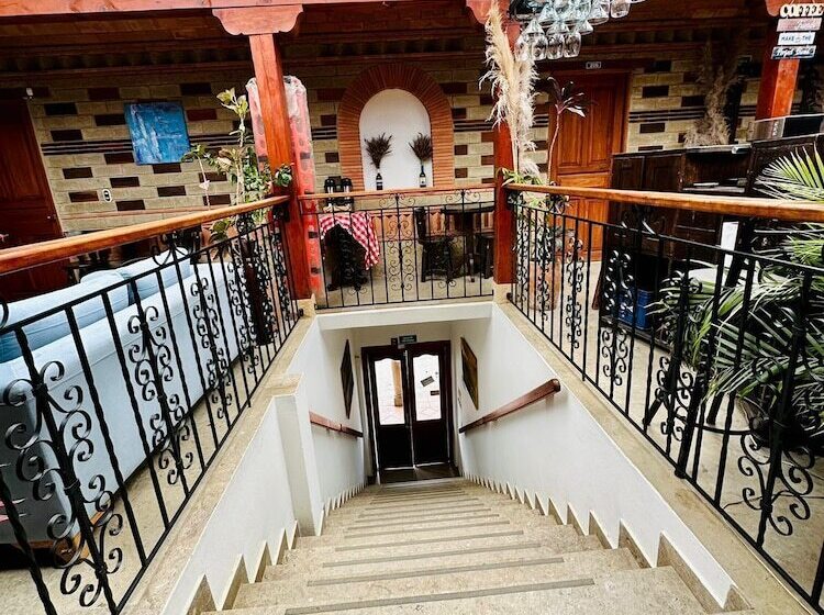 هتل Oasis De La Villa