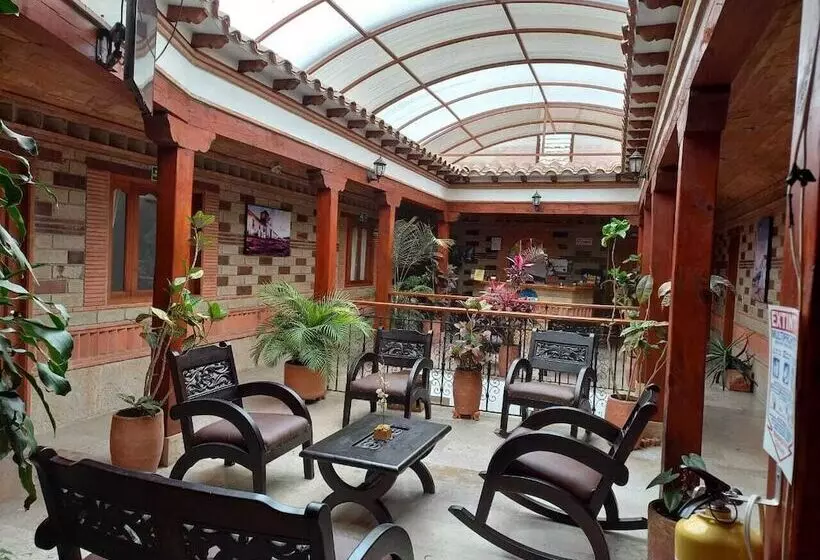 هتل Oasis De La Villa