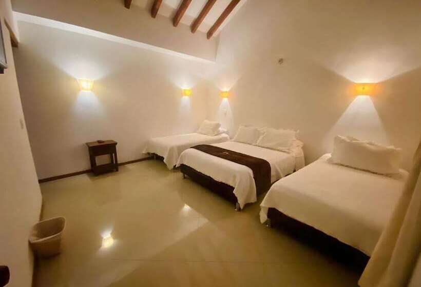 هتل Oasis De La Villa