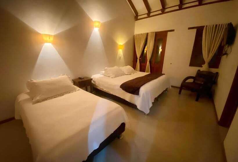 هتل Oasis De La Villa