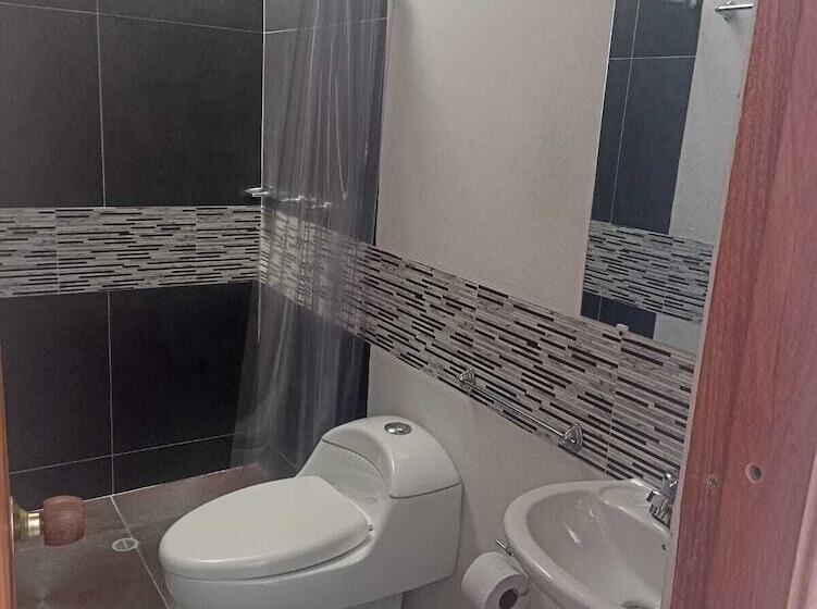 هتل Oasis De La Villa