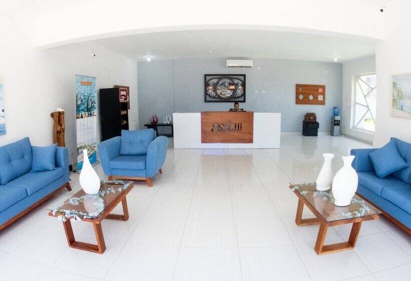 هتل Skylight Suites Restaurant Bar