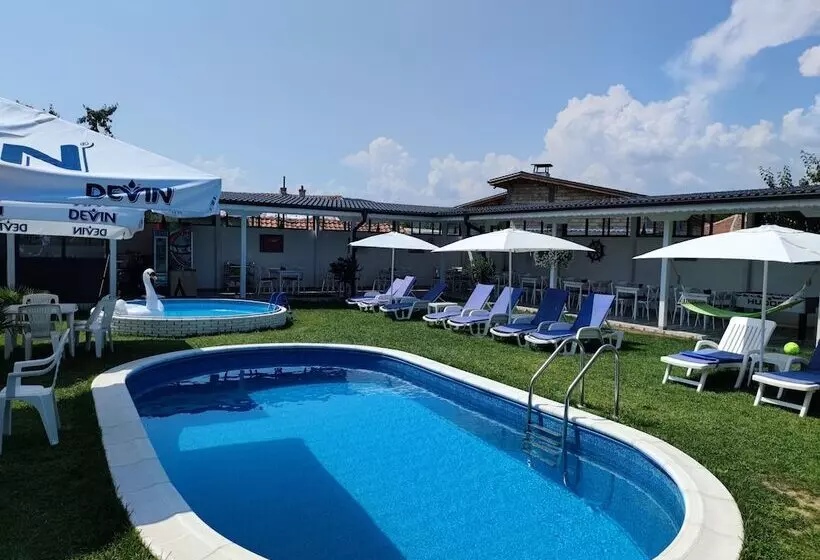 Hotelli Weißer Schwan