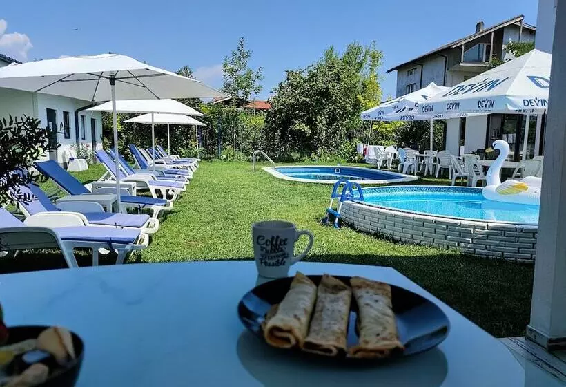 Hotelli Weißer Schwan