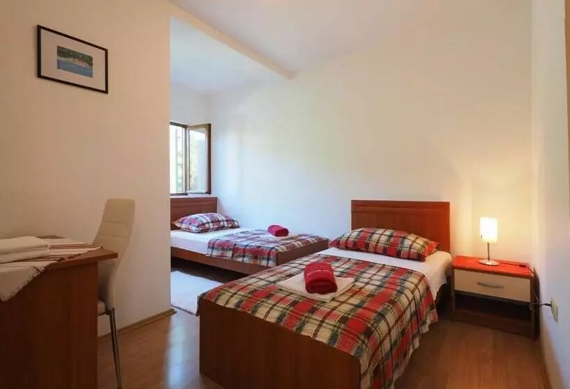 ペンション Apartments & Room Eva Slano