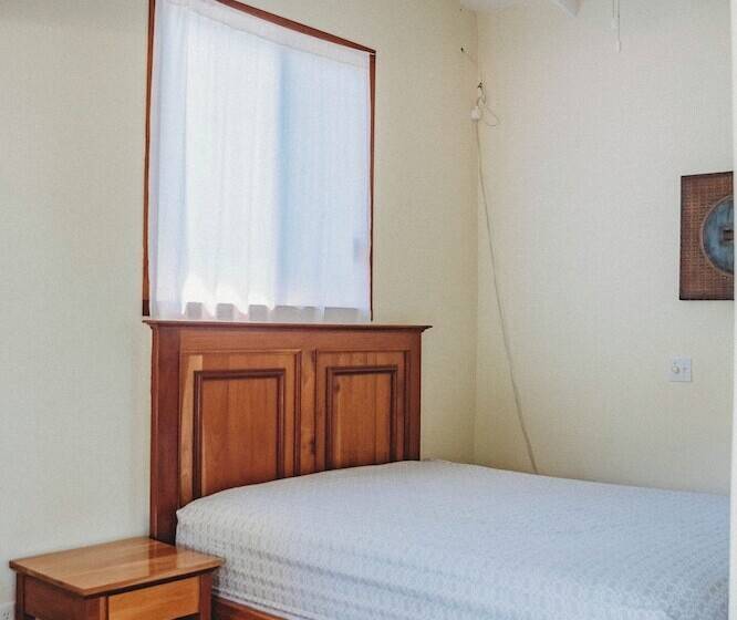 بنسيون Cuatro Cabana