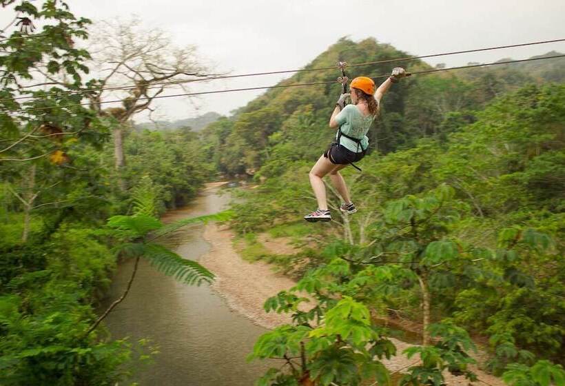 بنسيون Cuatro Cabana