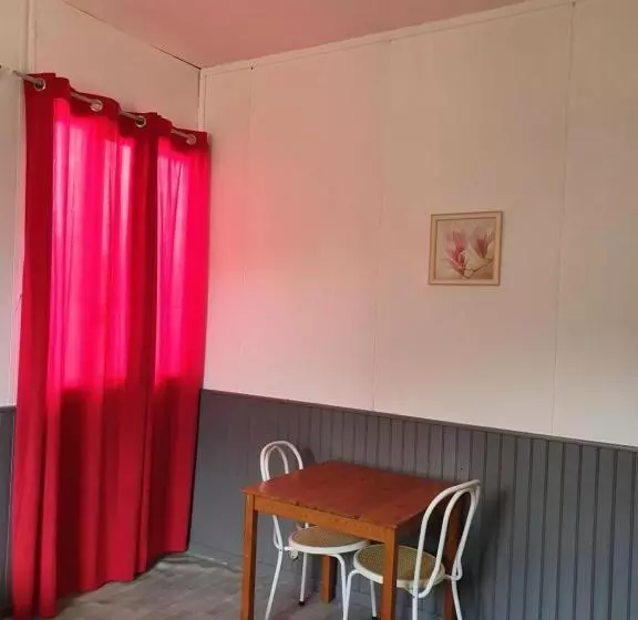 Retkeilymaja Camping Des 2 Rives  Chambres