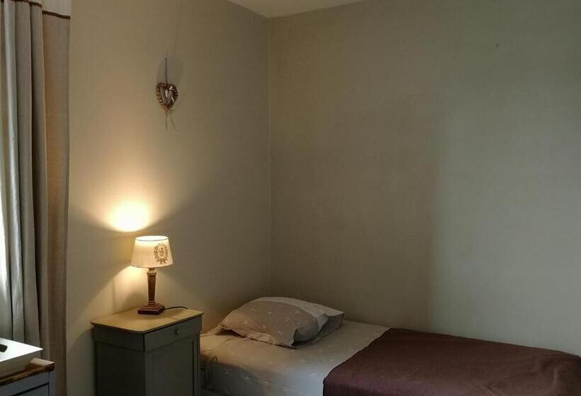 مبيت وإفطار Chambres D Hôtes Ferme Du Feugrès