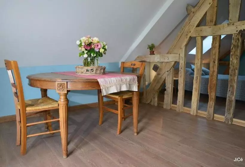 Aamiaismajoitus (B&B) Chambres D Hôtes Ferme Du Feugrès
