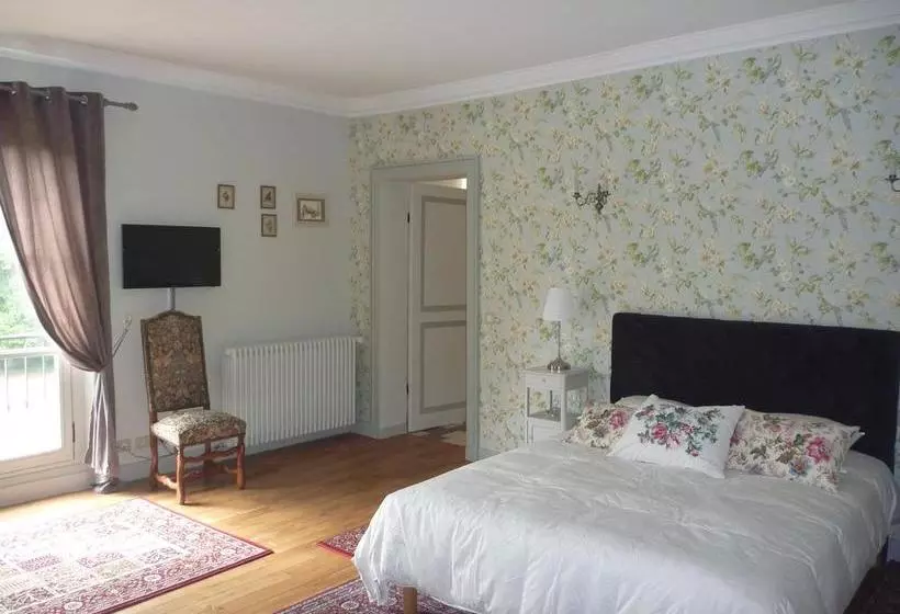 ベッドアンドブレックファースト Château De Paradis