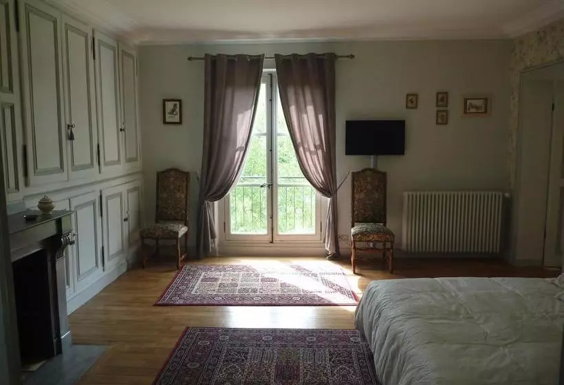 ベッドアンドブレックファースト Château De Paradis