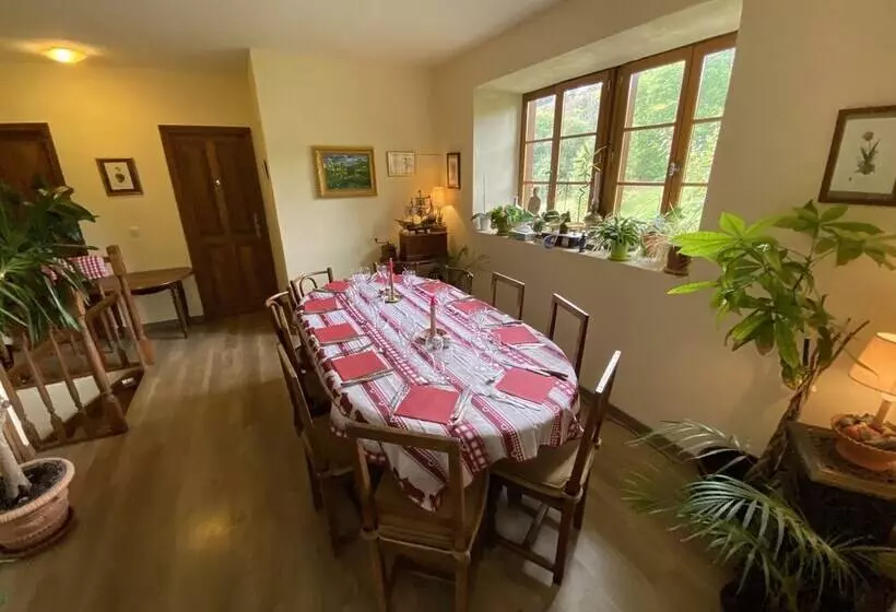 Aamiaismajoitus (B&B) Jasserie Les Airelles