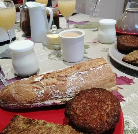 ベッドアンドブレックファースト La Collegiale