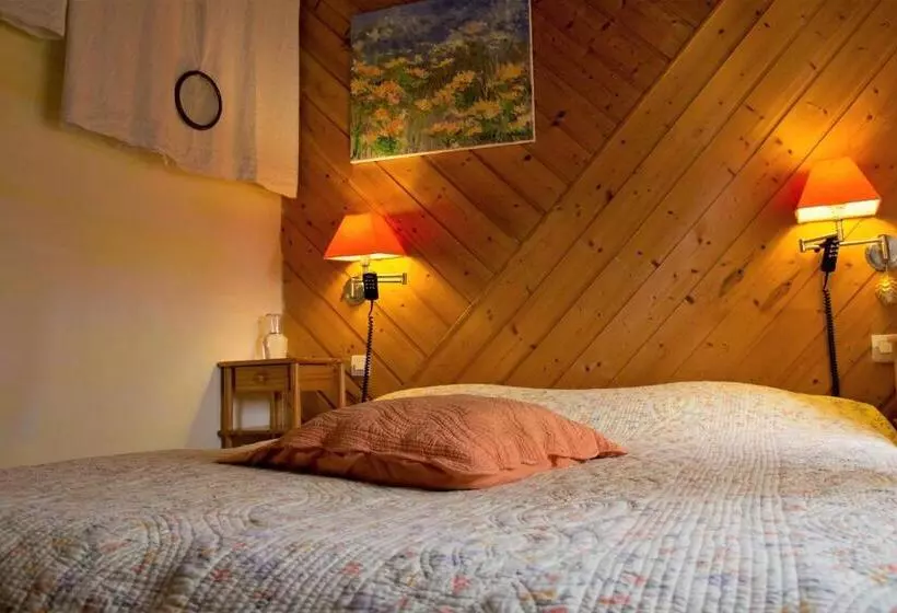 ベッドアンドブレックファースト La Collegiale