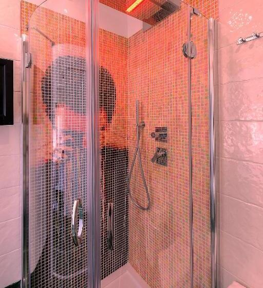 تختخواب و صبحانه La Madegra Seasuite