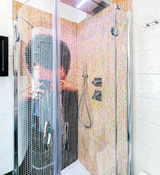 تختخواب و صبحانه La Madegra Seasuite