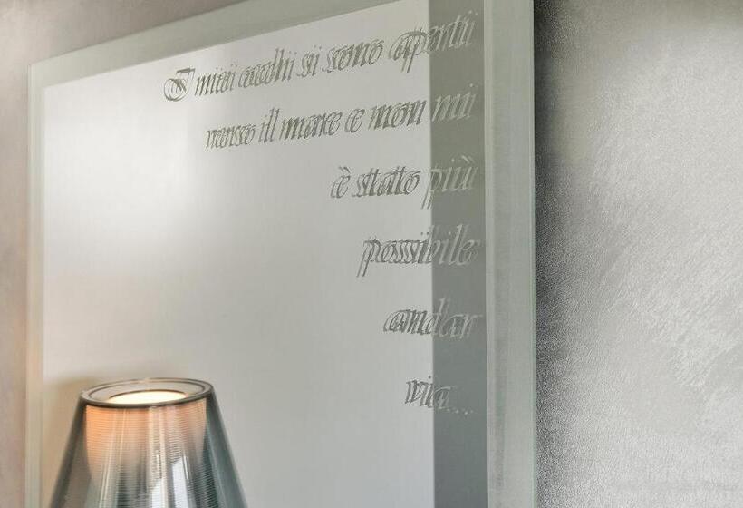 تختخواب و صبحانه La Madegra Seasuite