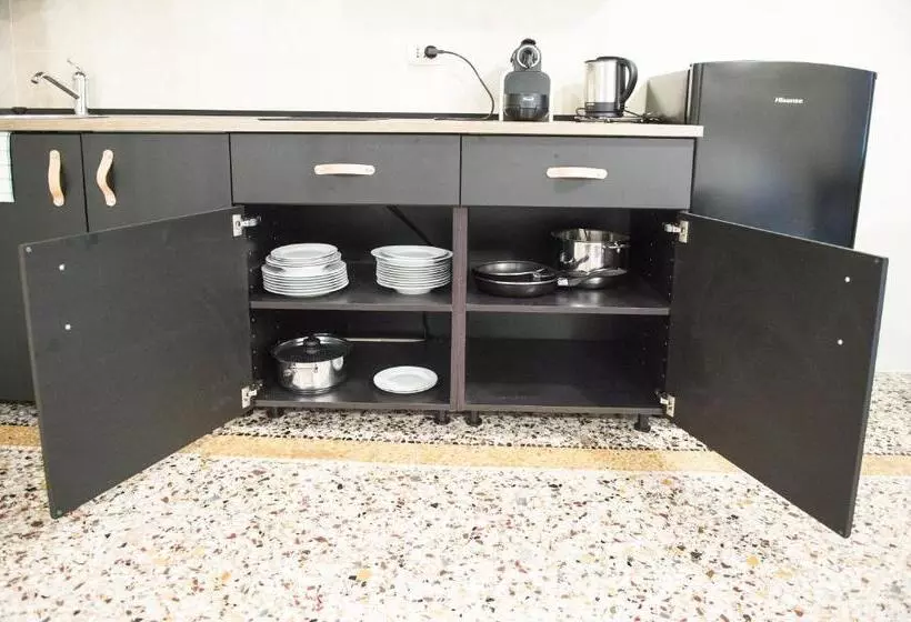تختخواب و صبحانه La Piazzetta Rooms & Apartments