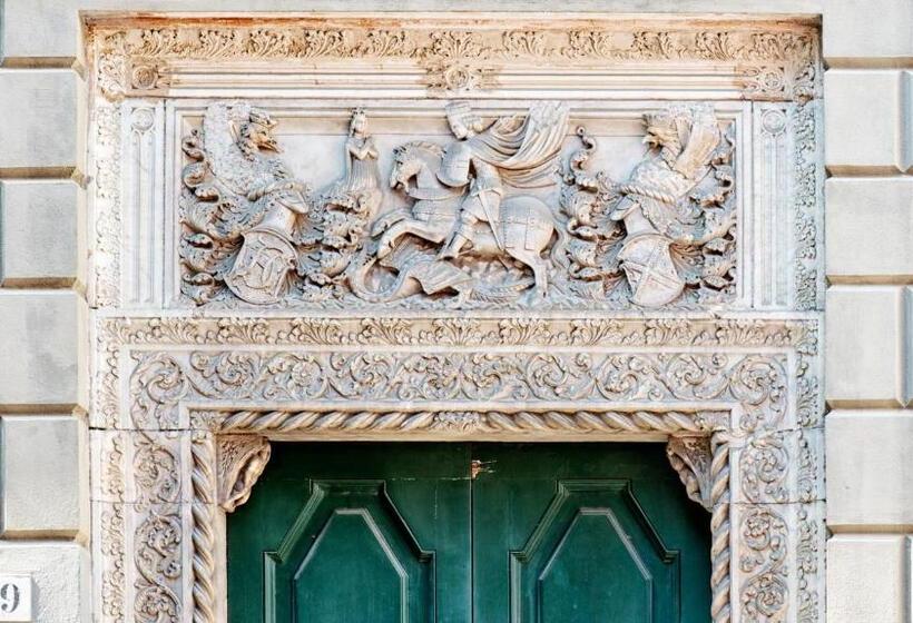 Bed and Breakfast La Piazzetta Rooms & Apartments