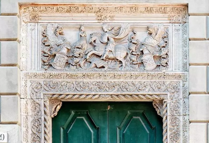 تختخواب و صبحانه La Piazzetta Rooms & Apartments