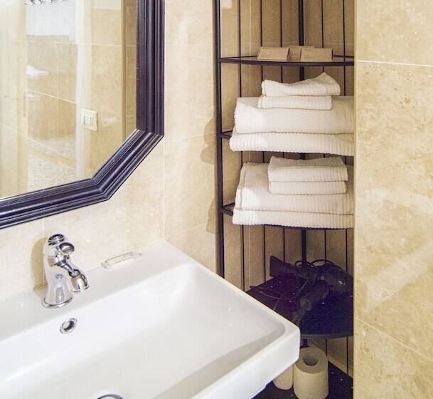 Bed and Breakfast La Piazzetta Rooms & Apartments