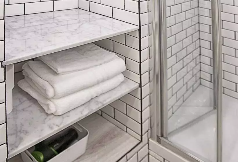 تختخواب و صبحانه La Piazzetta Rooms & Apartments