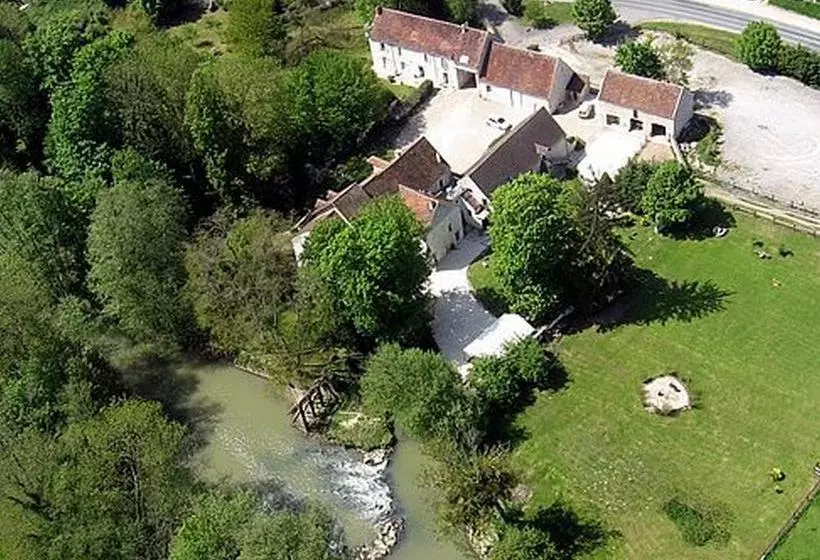 Aamiaismajoitus (B&B) Le Moulin De Pommeuse